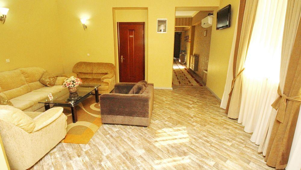 Penthouse Hotel Tbilisi Exterior foto