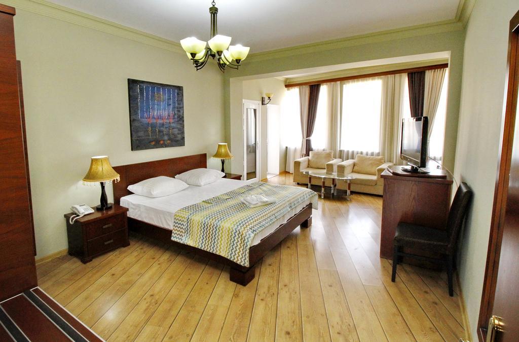 Penthouse Hotel Tbilisi Exterior foto