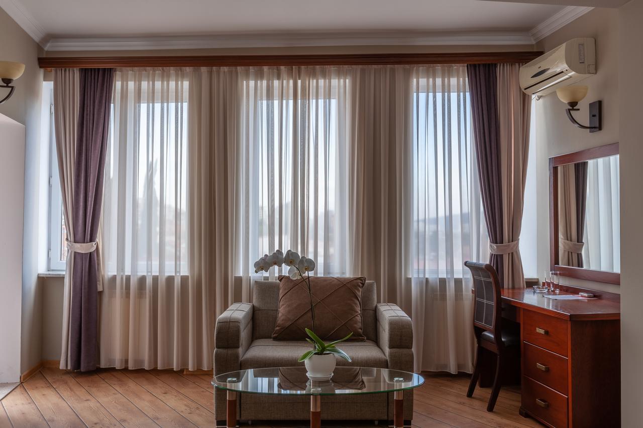 Penthouse Hotel Tbilisi Exterior foto