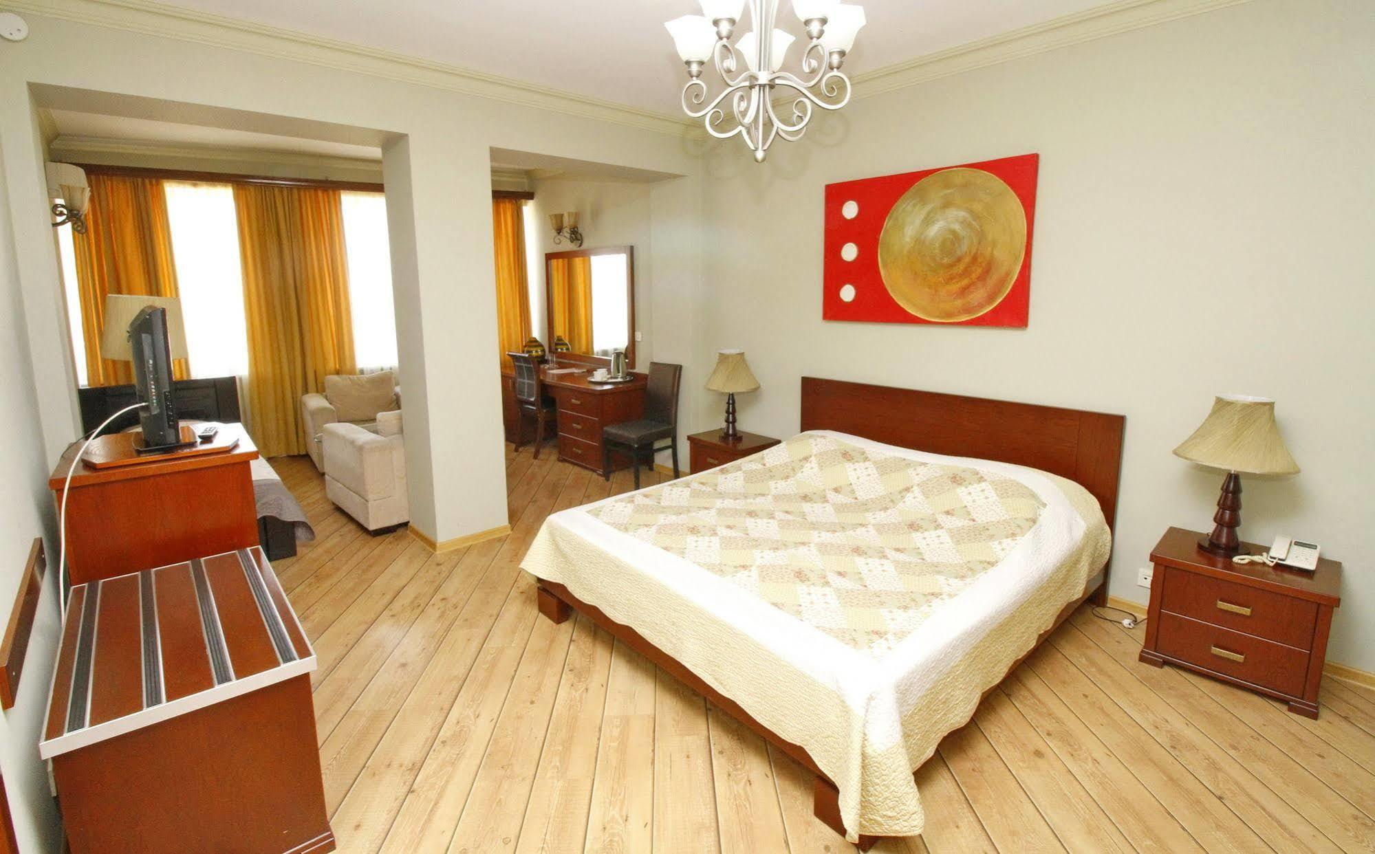 Penthouse Hotel Tbilisi Exterior foto