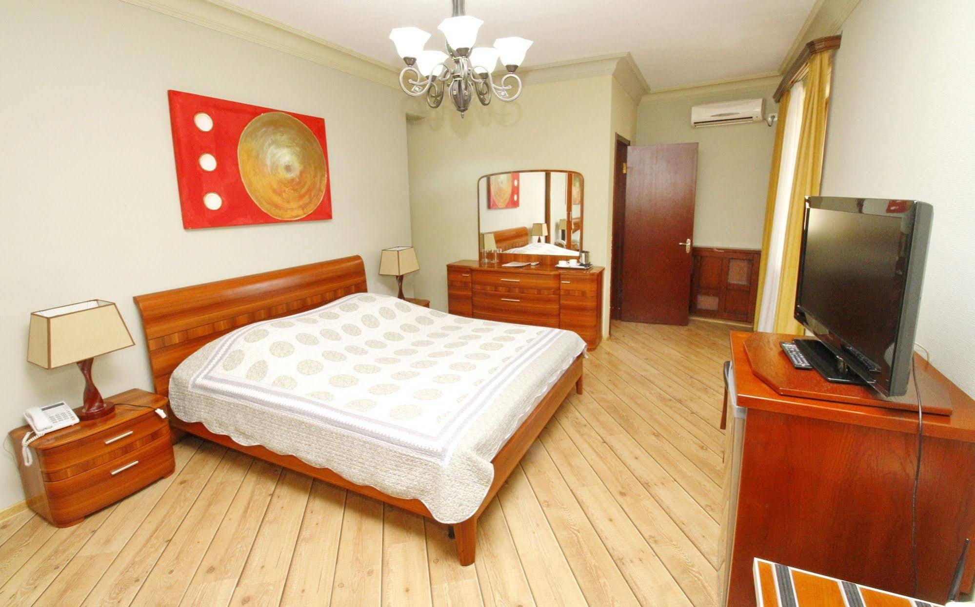 Penthouse Hotel Tbilisi Exterior foto